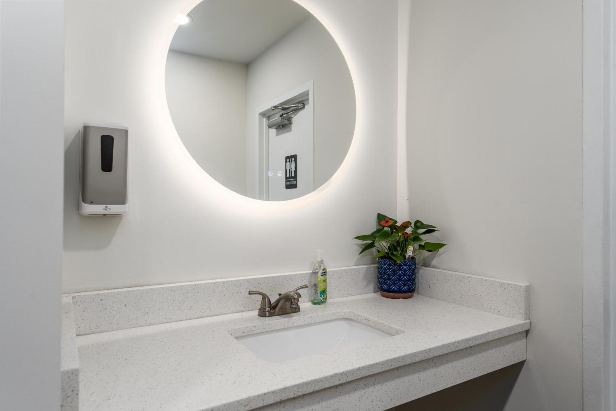 Crewe Boutique Inn المظهر الخارجي الصورة